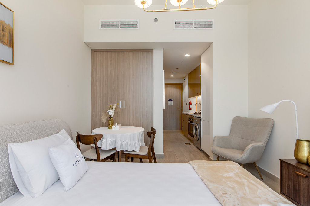 Дубай: Апартаменты Lovely Studios at Azizi Riviera