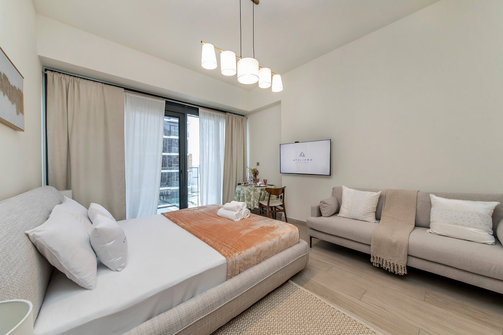 Дубай: Апартаменты Lovely Studios at Azizi Riviera