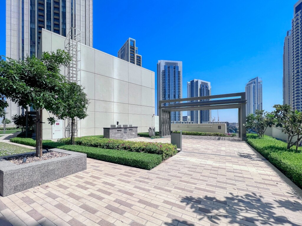 Дубай: Апартаменты Bright 2BR, Top tower Creek Rise