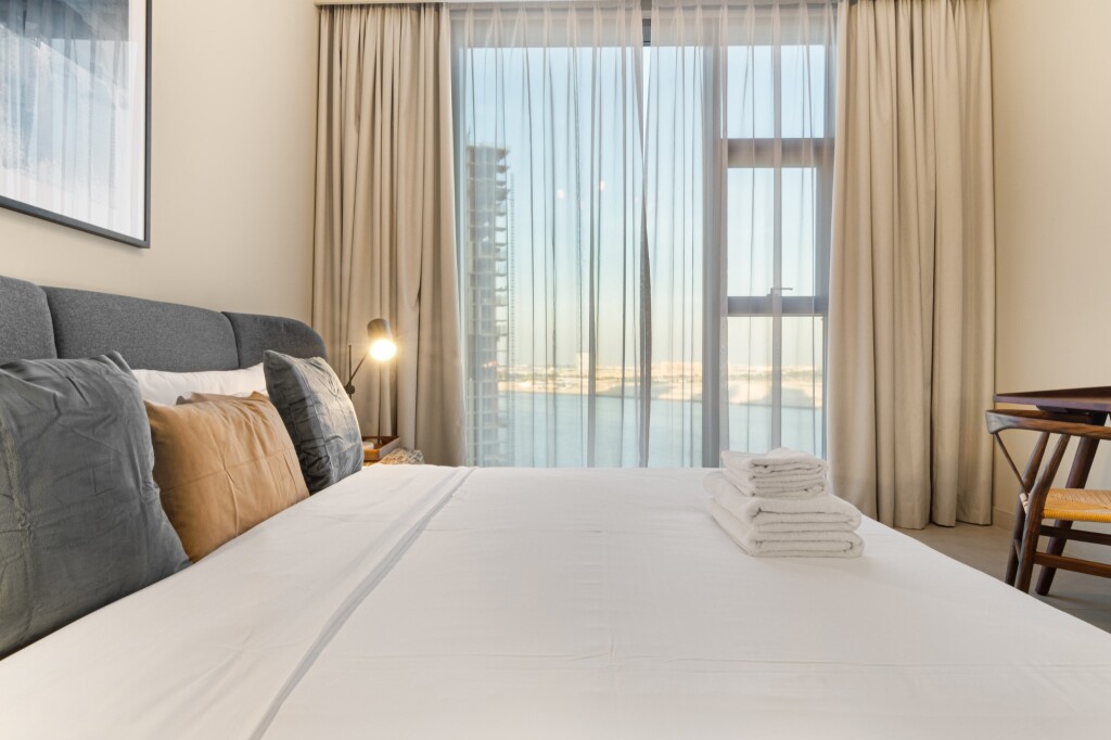 Дубай: Апартаменты Bright 2BR, Top tower Creek Rise