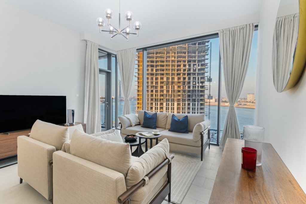 Дубай: Апартаменты Bright 2BR, Top tower Creek Rise
