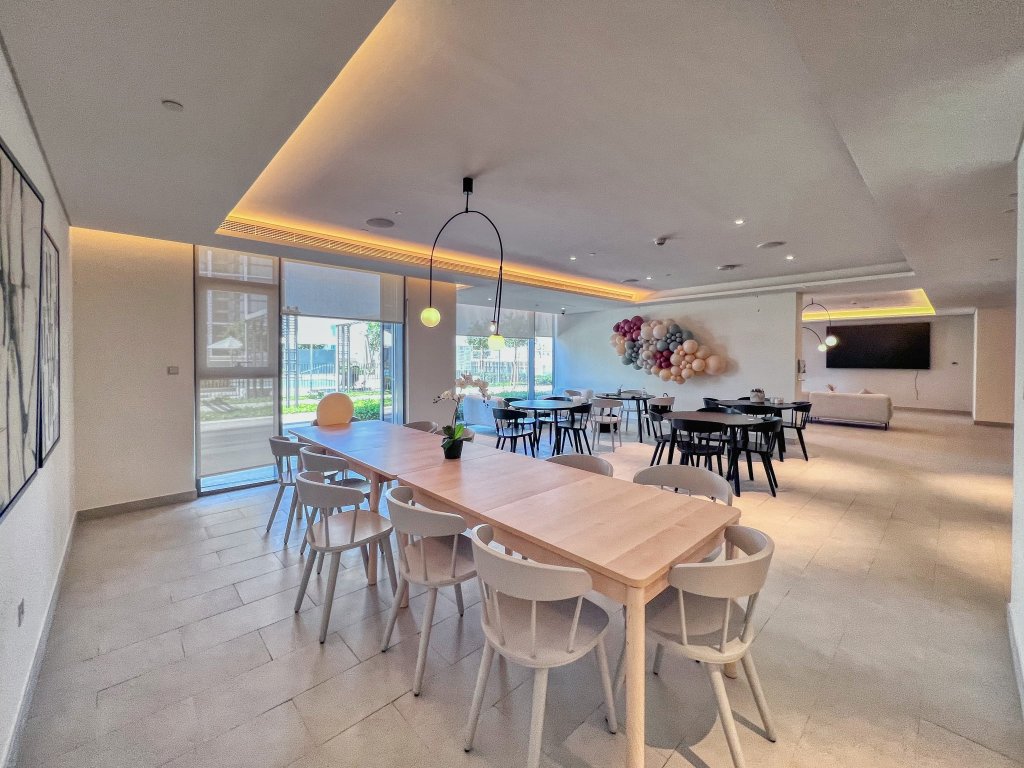 Дубай: Апартаменты Bright 2BR, Top tower Creek Rise
