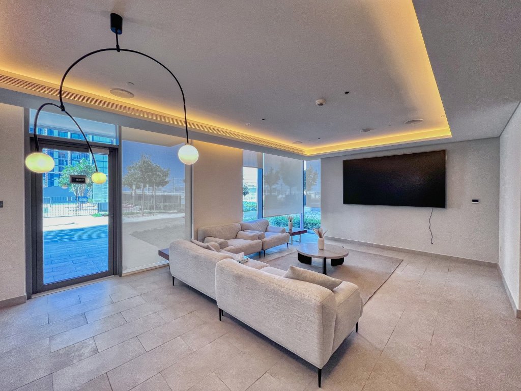 Дубай: Апартаменты Bright 2BR, Top tower Creek Rise