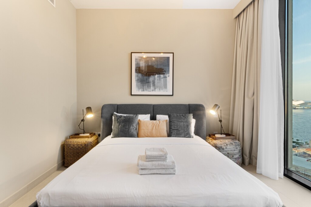 Дубай: Апартаменты Bright 2BR, Top tower Creek Rise
