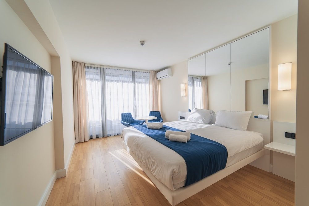 Батуми: Grand City Real Estate