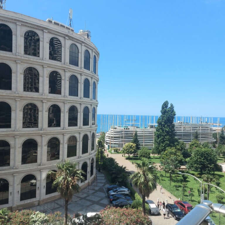 Батуми: Апарт-отель панорама 1 линия ORBI sea tower