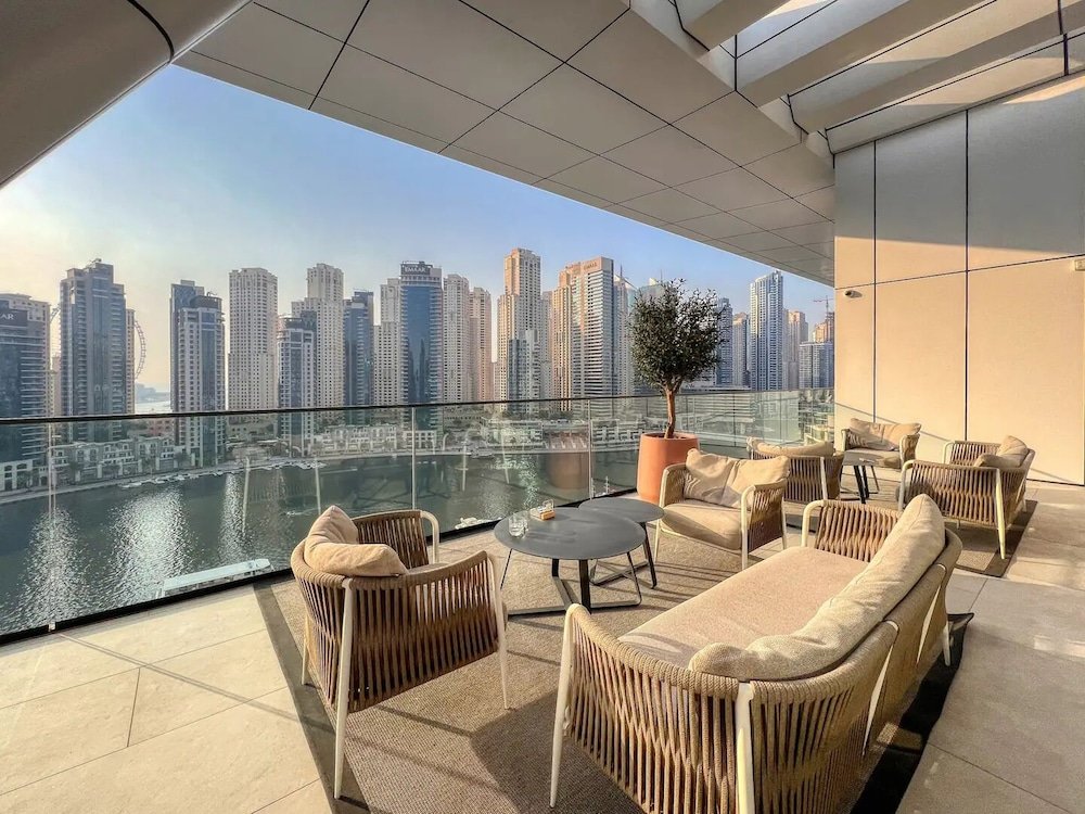 Дубай: High Floor and full Marina view