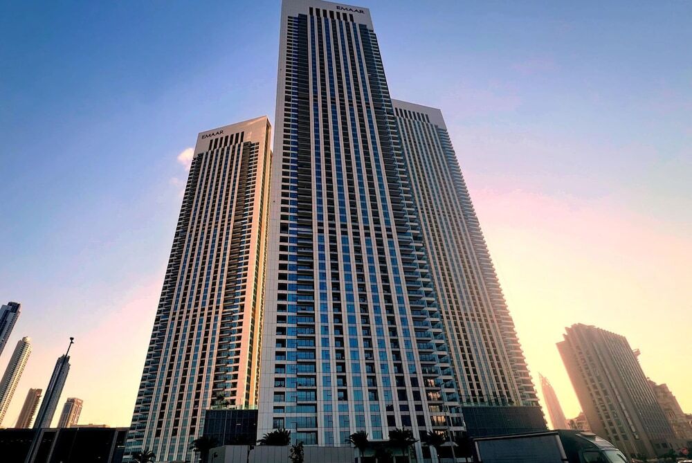 Дубай: Elegant 1BR Apt Steps Away From Dubai Mall
