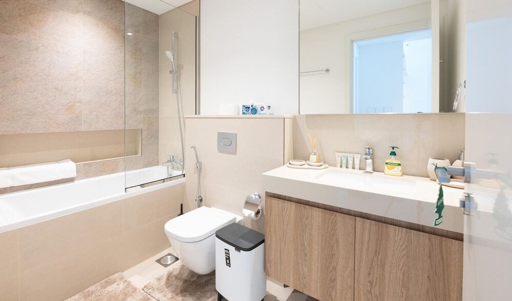 Дубай: Elegant 1BR Apt Steps Away From Dubai Mall