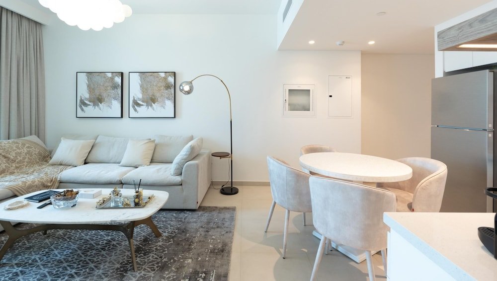 Дубай: Elegant 1BR Apt Steps Away From Dubai Mall