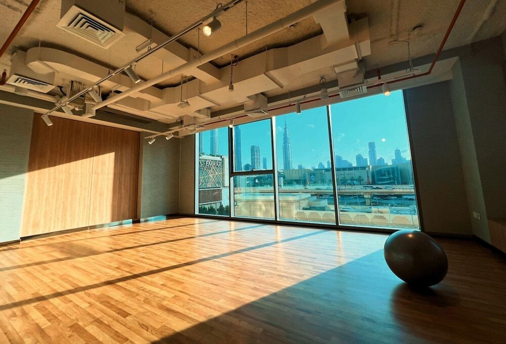 Дубай: Elegant 1BR Apt Steps Away From Dubai Mall