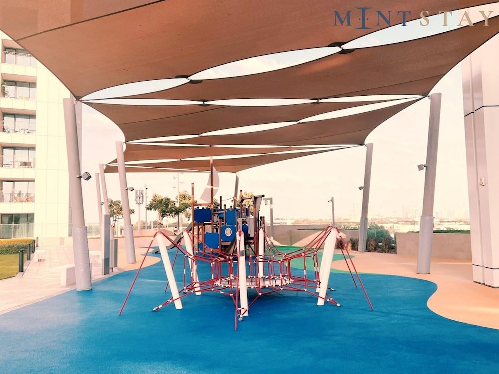 Дубай: Elegant 1BR Apt Steps Away From Dubai Mall