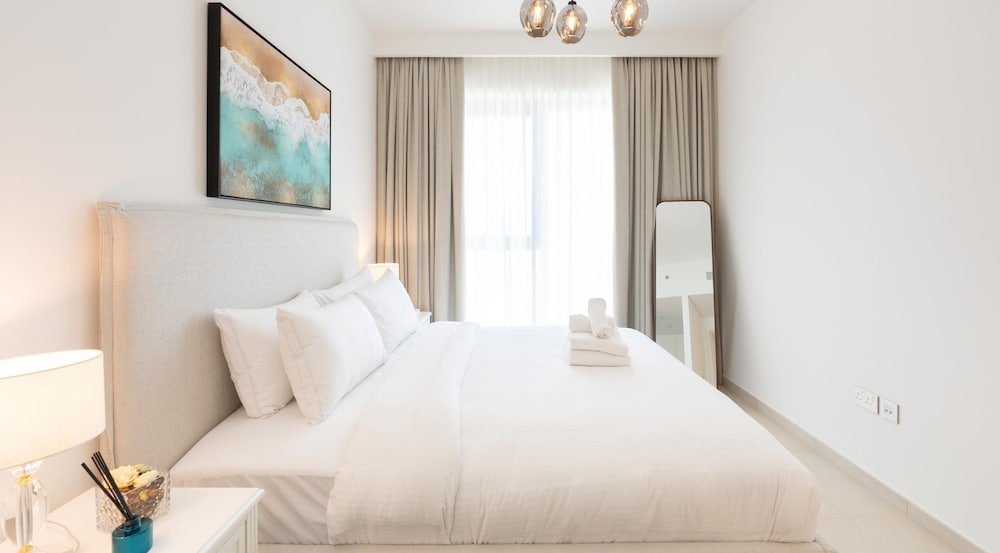 Дубай: Elegant 1BR Apt Steps Away From Dubai Mall