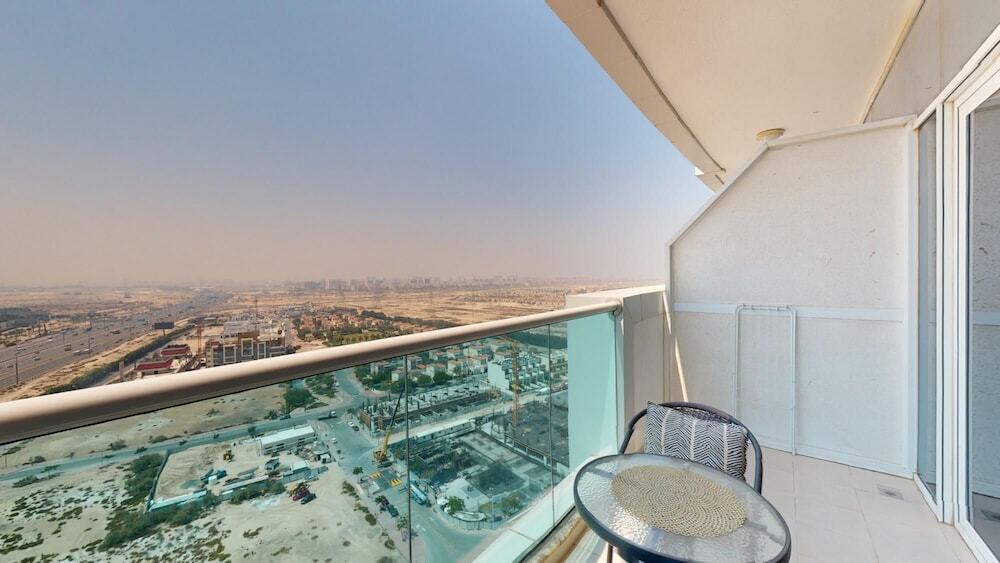 Дубай: Al Barsha South - JVT - Al Jawhara Tower 1506