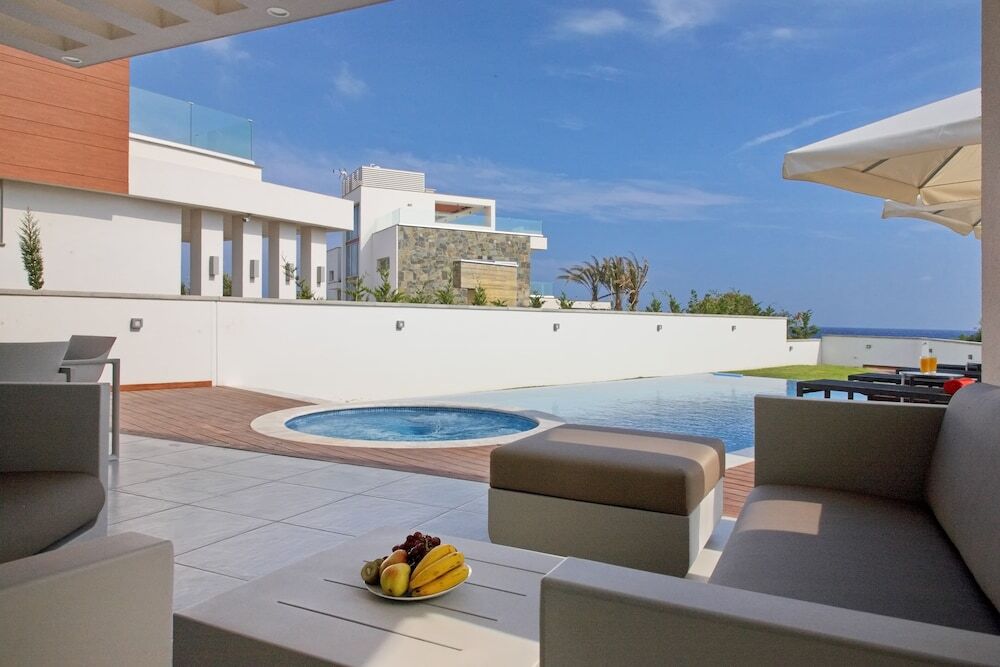 Айя-Напа: Pearl Beachfront Villa