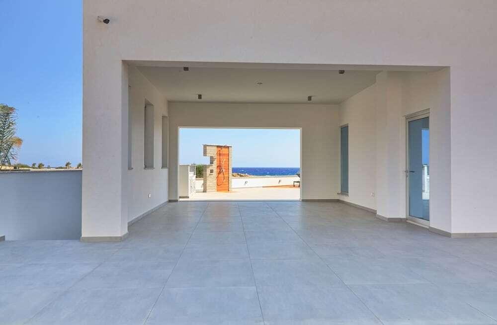 Айя-Напа: Pearl Beachfront Villa