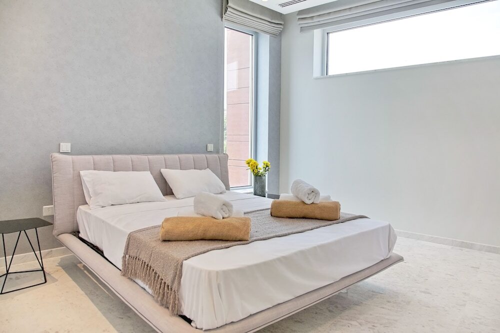 Айя-Напа: Pearl Beachfront Villa