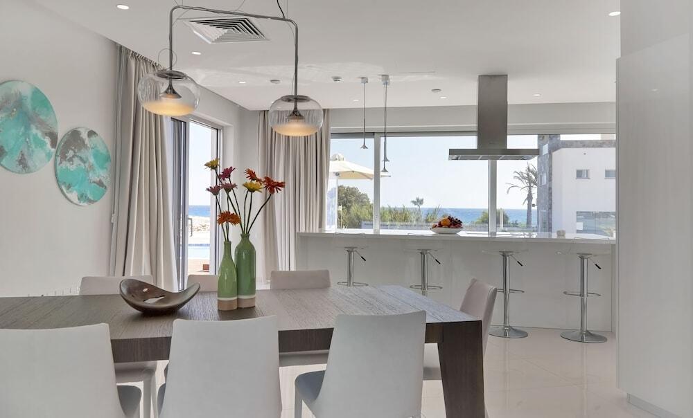 Айя-Напа: Pearl Beachfront Villa
