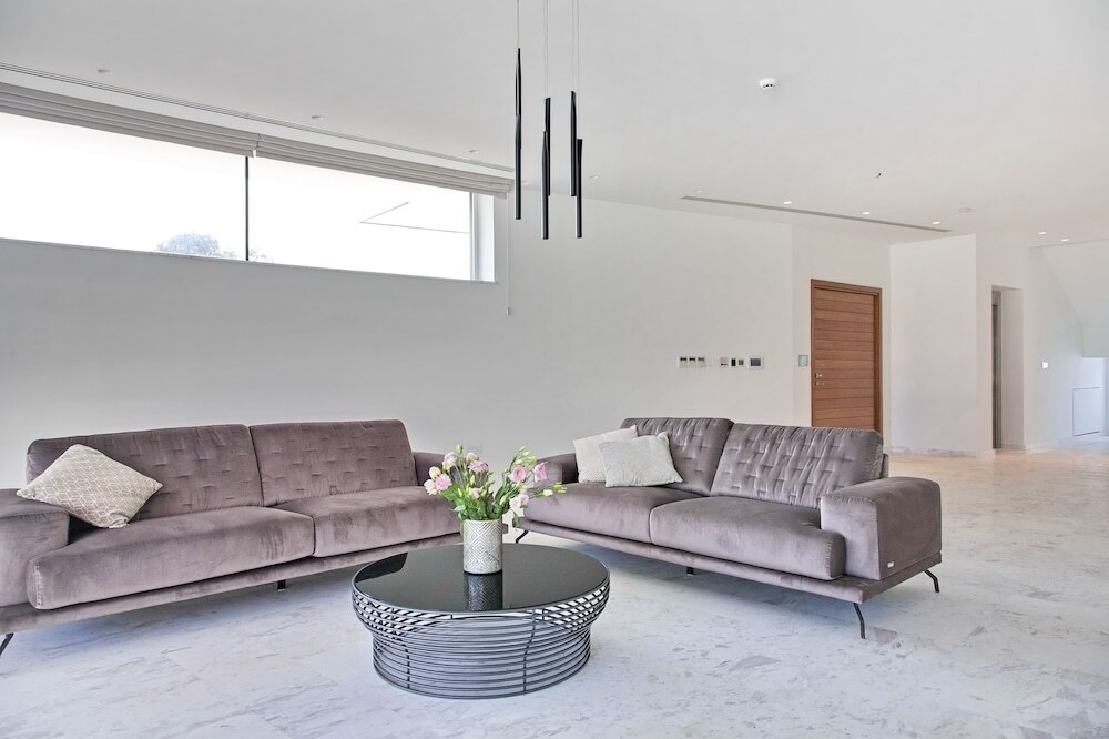 Pearl Beachfront Villa — фото 5