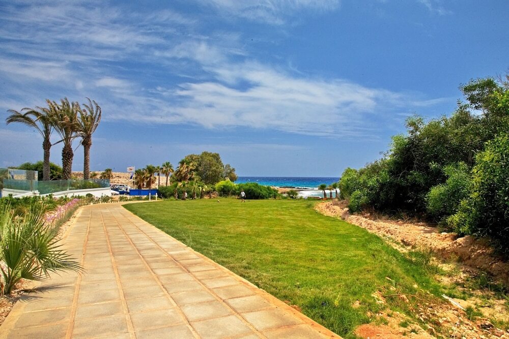 Айя-Напа: Pearl Beachfront Villa