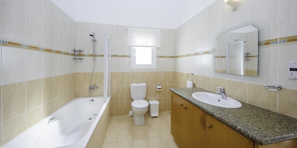 Паралимни: Oceanview Luxury Villa 116
