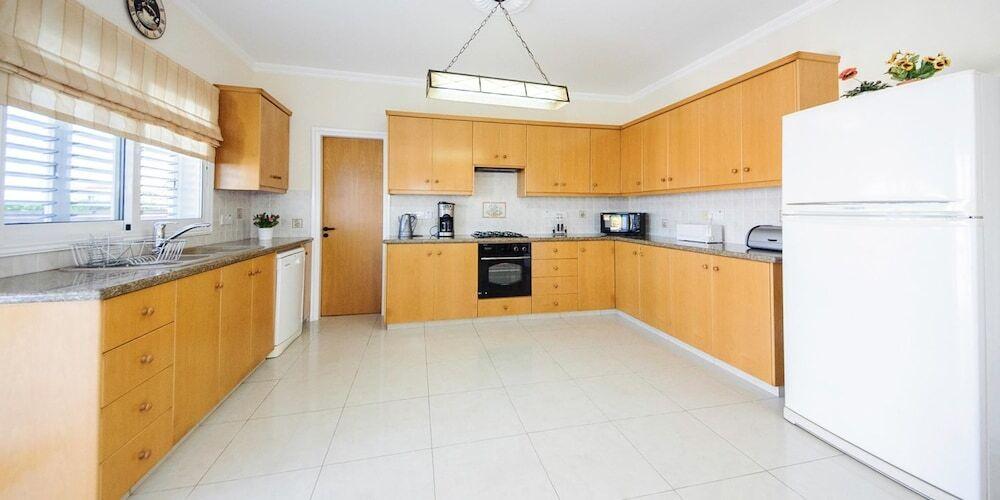 Паралимни: Oceanview Luxury Villa 116