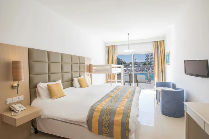 Протарас: Odessa Beach Hotel