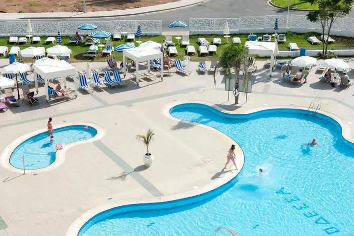 Протарас: Odessa Beach Hotel