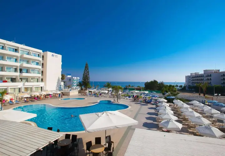 Протарас: Odessa Beach Hotel
