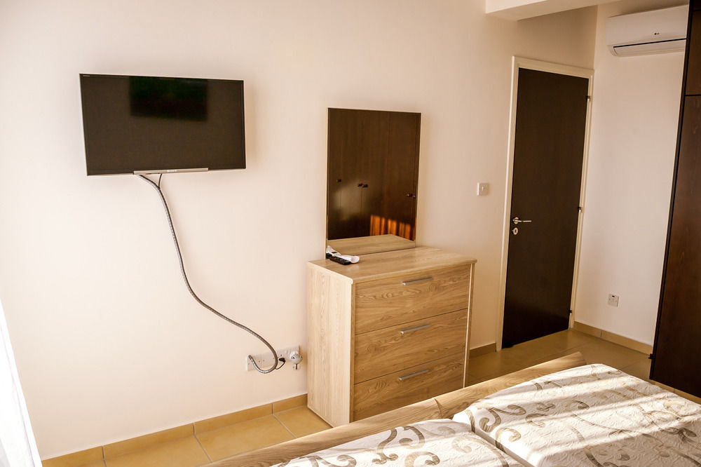 Пафос: New Day Apartments
