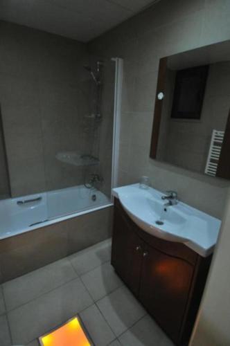 Ларнака: Ithaki Phinikoudes Apartment No. 105