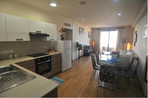 Ларнака: Ithaki Phinikoudes Apartment No. 204
