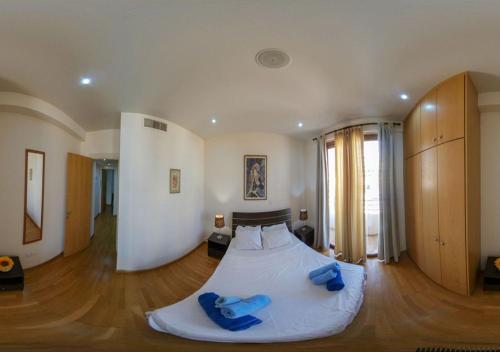 Ithaki Phinikoudes Apartment No. 204 — фото 4