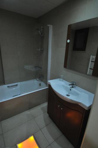 Ларнака: Ithaki Phinikoudes Apartment No. 204