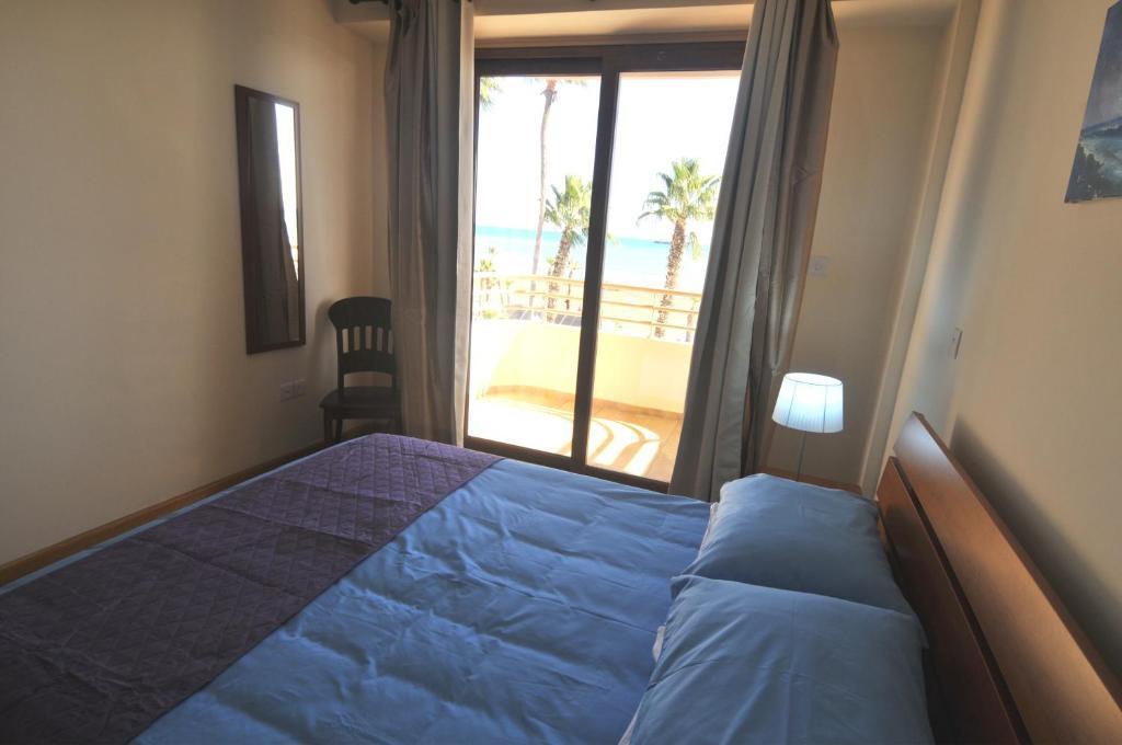 Ithaki Phinikoudes Apartment No. 202 — фото 3