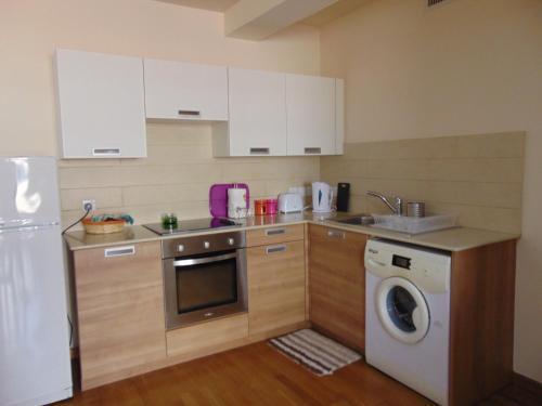Ларнака: Ithaki Phinikoudes Apartment No. 102
