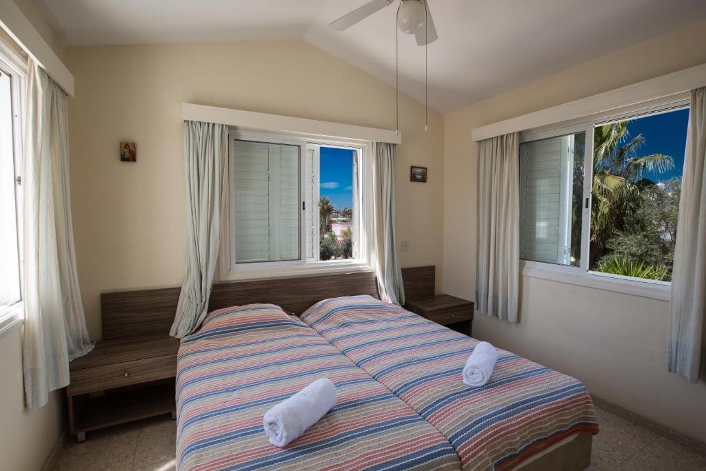 Айя-Напа: Merab Center Villas