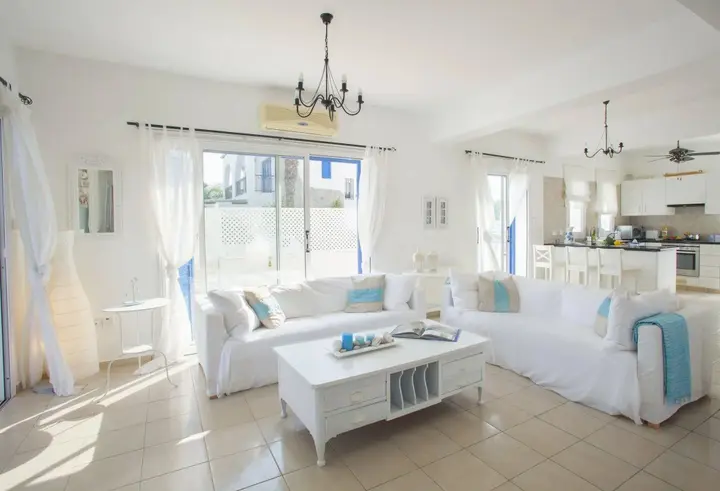 Протарас: Mimosa Seafront Villa