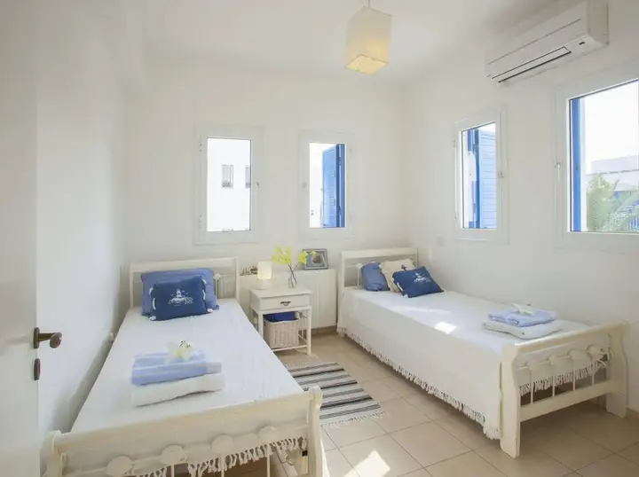 Mimosa Seafront Villa — фото 4