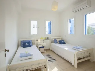 Протарас: Mimosa Seafront Villa