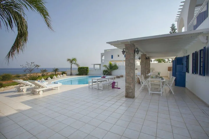 Протарас: Mimosa Seafront Villa