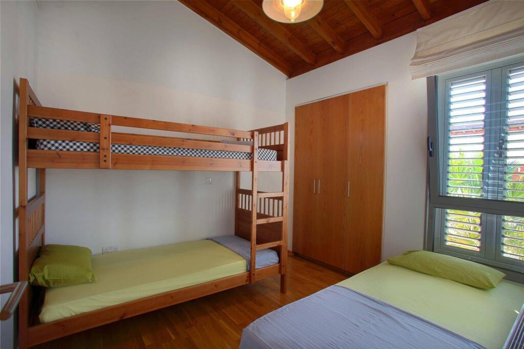 Айя-Напа: Villa Napa Pearl