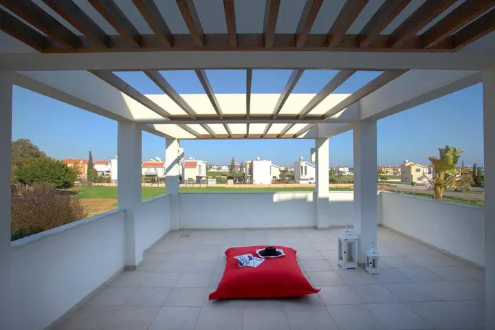 Айя-Напа: Villa Napa Pearl