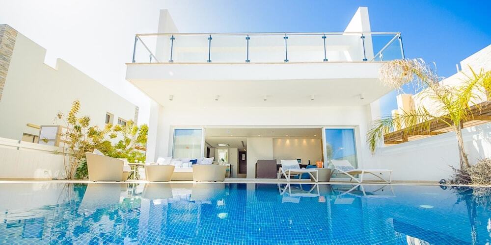 Протарас: Rent Private Villa 100