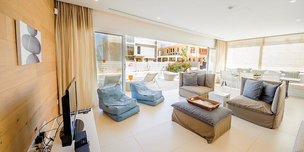 Протарас: Rent Private Villa 100