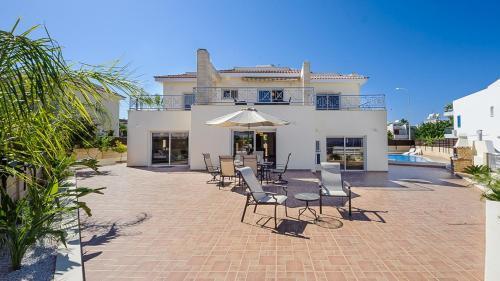 Протарас: Rent Private Villa 196
