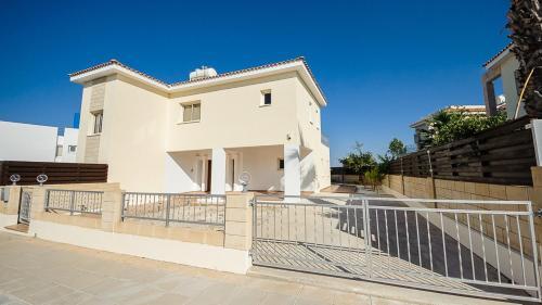 Протарас: Rent Private Villa 196