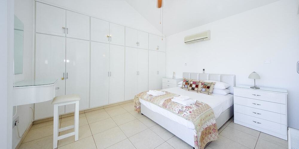 Протарас: Oceanview Villa 113