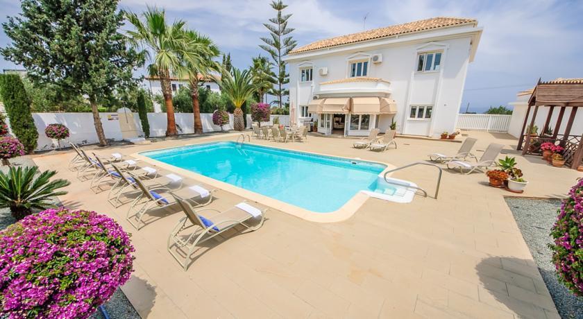 Протарас: Oceanview Villa 104
