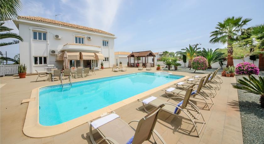 Протарас: Oceanview Villa 104